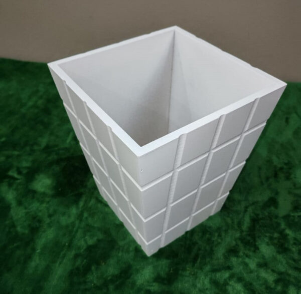 Large Square Flower Pot (24cm) - Image 4