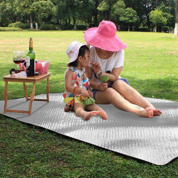 Aluminum Foil Outdoor Waterproof Picnic Mat (2x1.5m)